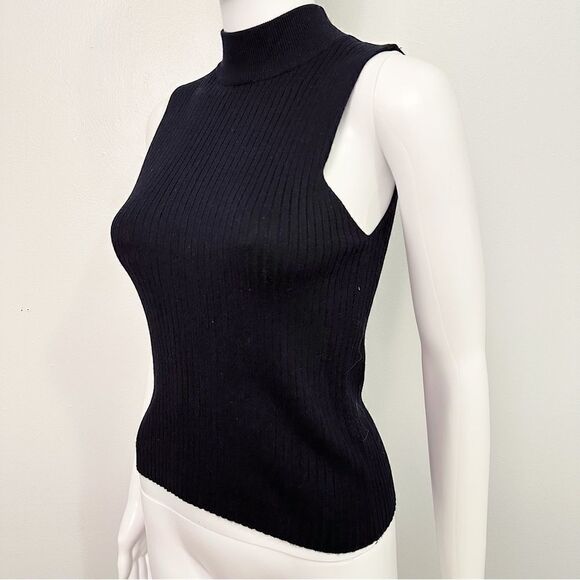 ɢᴜᴄ ᴜᴏ ᴋɴɪᴛ ᴍᴏᴄᴋ ɴᴇᴄᴋ ꜱʟᴇᴇᴠᴇʟᴇꜱꜱ ᴛᴀɴᴋ ᴛᴏᴘ - Picture 3 of 11